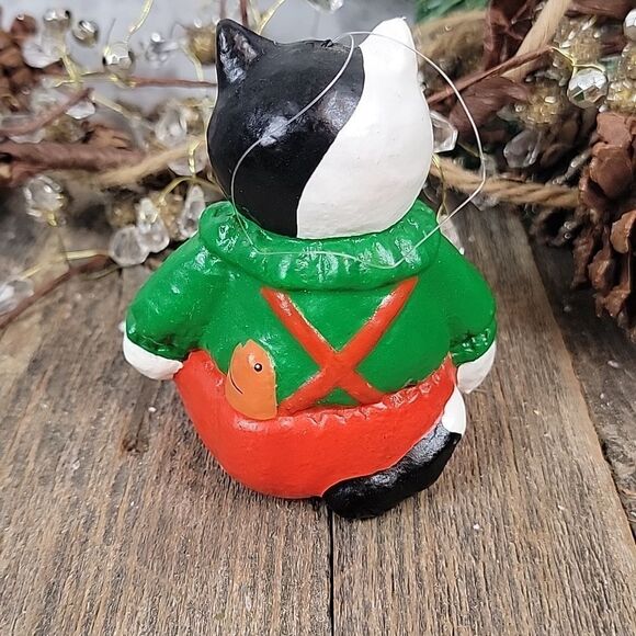 Handpainted cat Christmas ornament - Picture 2 of 5